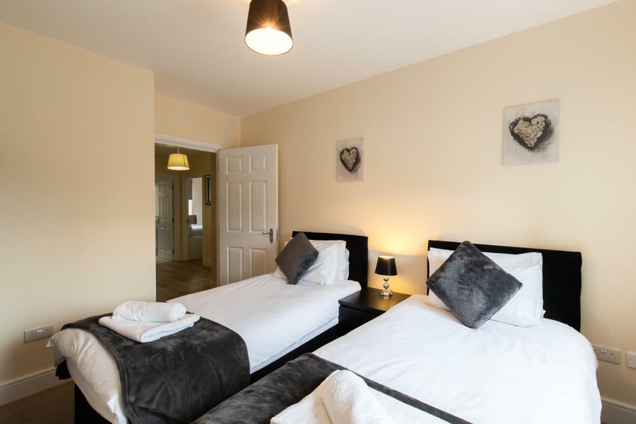 Velvet 2-Bedroom Apartment, Brewery Road, Hoddesdon Ходдесдон Экстерьер фото
