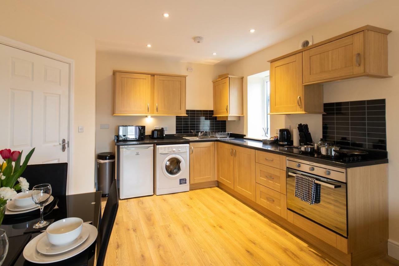 Velvet 2-Bedroom Apartment, Brewery Road, Hoddesdon Ходдесдон Экстерьер фото
